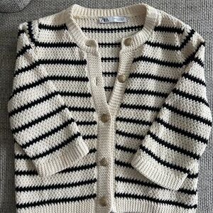 Zara Black and Cream Knit Sweater